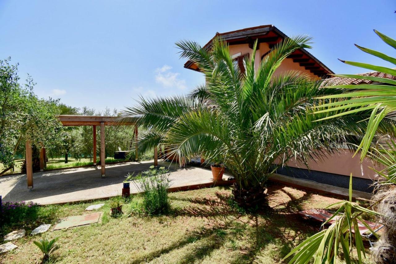 Relaxing Holiday House With Terrace Sea View Medulin Exterior photo