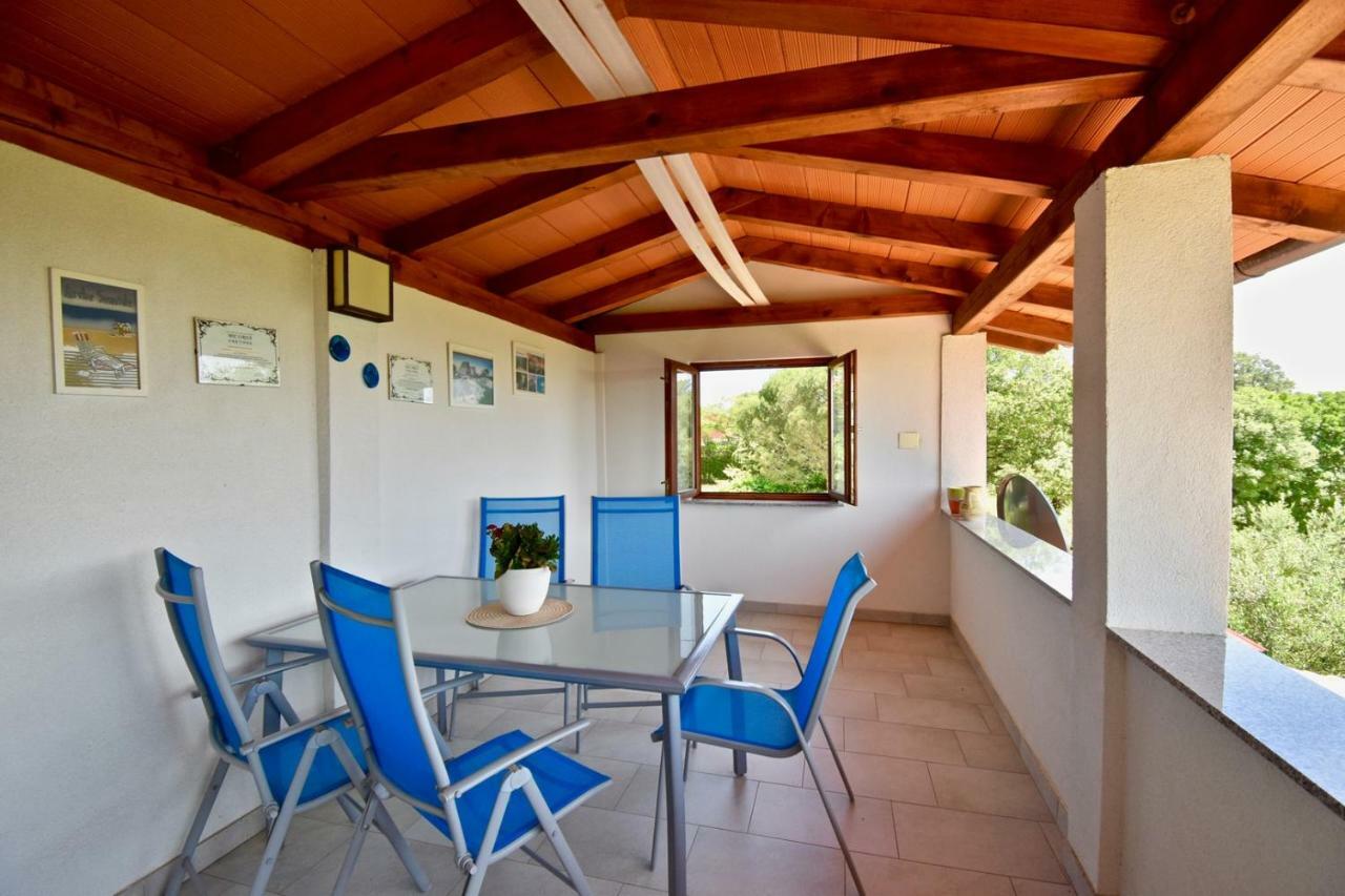 Relaxing Holiday House With Terrace Sea View Medulin Exterior photo