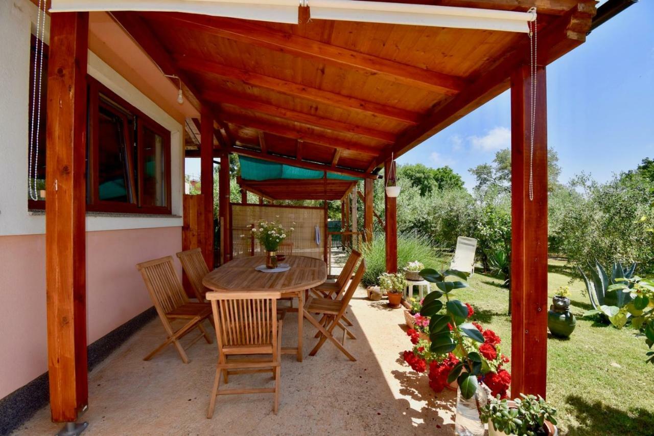 Relaxing Holiday House With Terrace Sea View Medulin Exterior photo